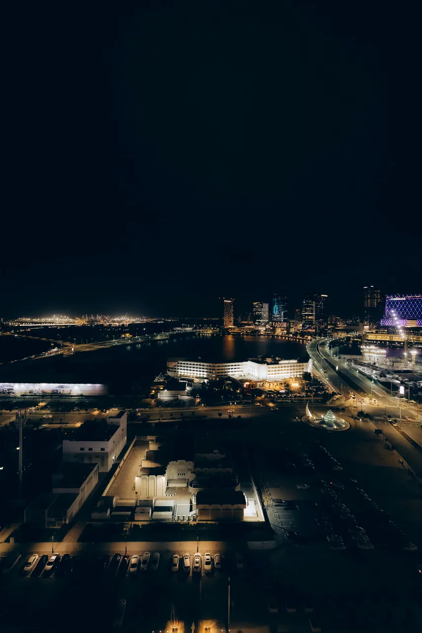 The capital after dark, Abu Dhabi